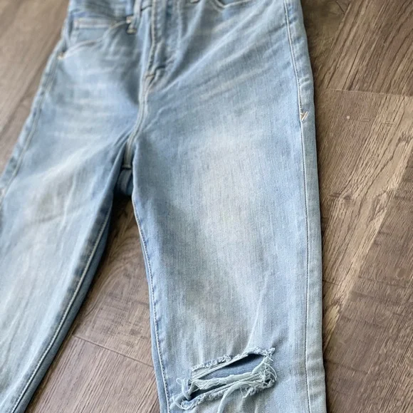 Good American High Waist Distressed Light Wash Jeans Crop Denim Size 26 2 - Picture 6 of 7